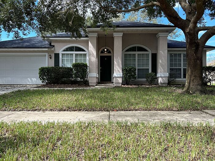 1st image of 2124 Willesdon Dr E