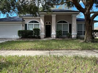 2124 Willesdon Dr E, Jacksonville, FL 32246
