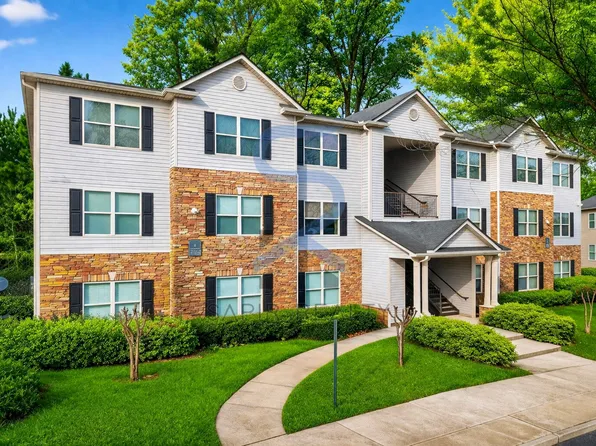 2104 Fairington Club Dr, Lithonia, GA 30038