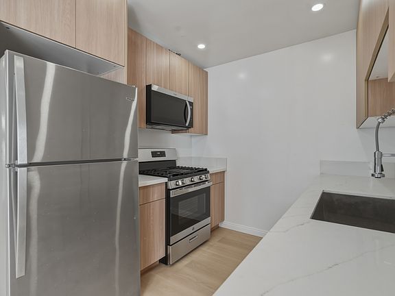 5th image of 3869 Tilden Ave APT 18