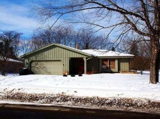 1237 River Park Cir W, Mukwonago, WI 53149