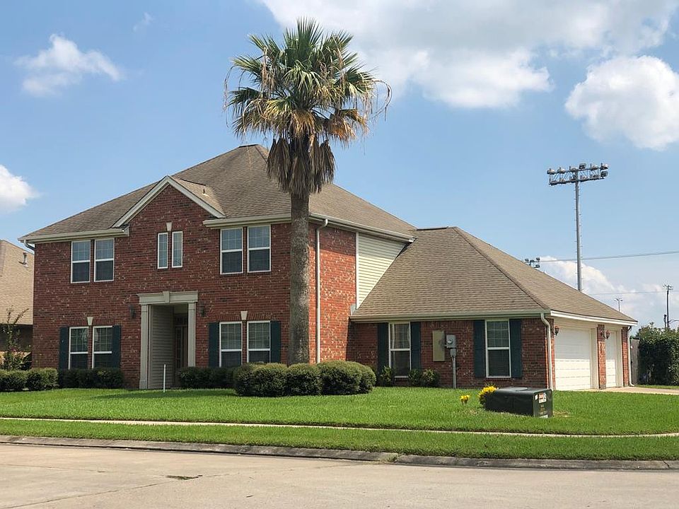 1st image of 1745 Green Oaks Dr