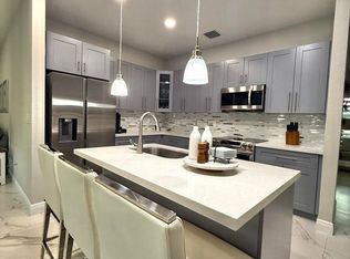 304 E Lake Rd, Palm Springs, FL 33461