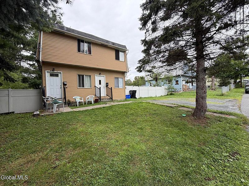 2nd image of 124 Mann Avenue