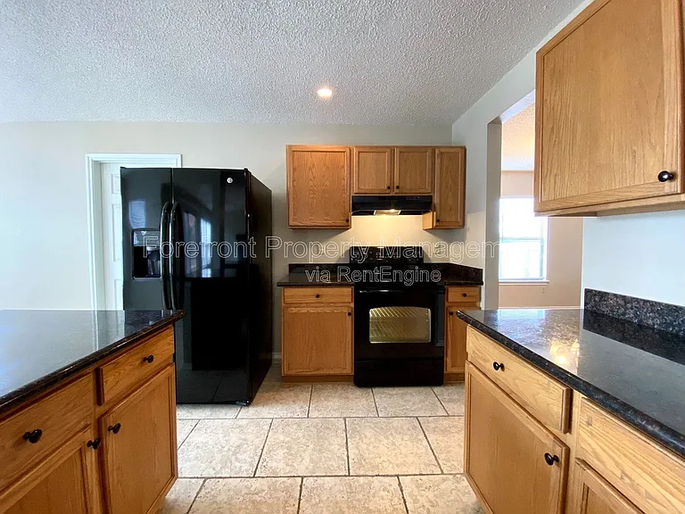 2510 Village Pkwy — Photo 30