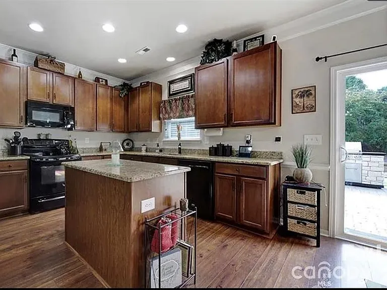 6125 Kilchurn Dr — Photo 17