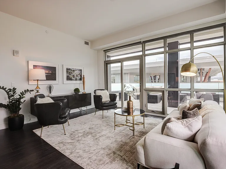 Boulder Commons — Photo 10