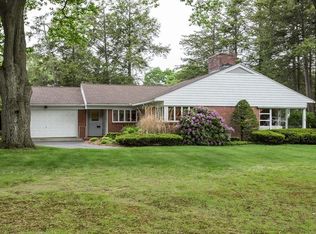 6 Meadowbrook Rd, Longmeadow, MA 01106