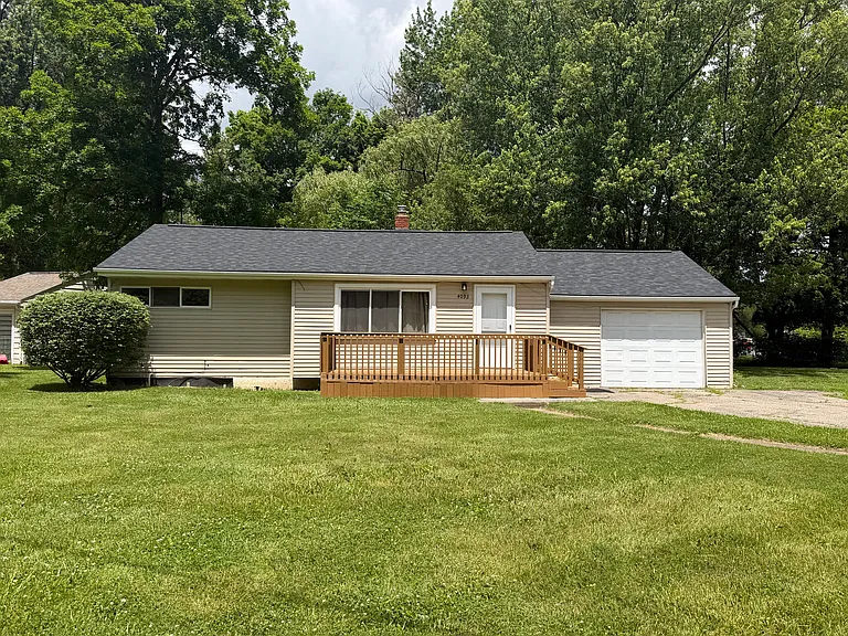 4093 Coral St — Photo 1