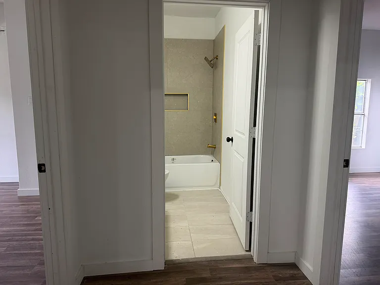 2910 Birmingham Ave — Photo 3