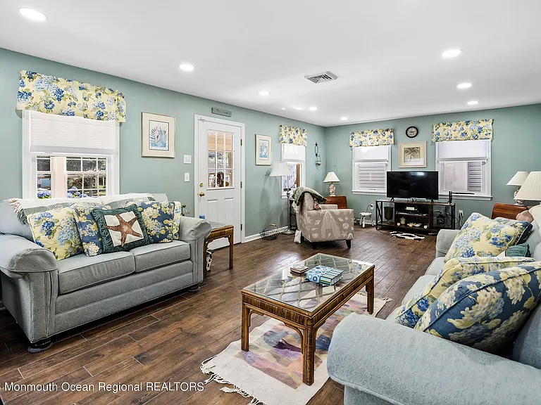 57 Ocean Ave — Photo 8