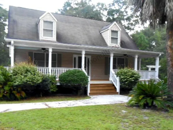815 Sams Point Rd, Beaufort, SC 29907