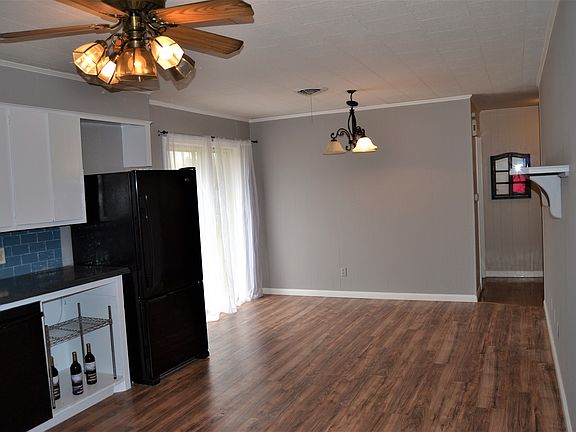 4th image of 608 S Livermore St