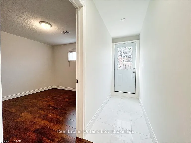 127 1st Rd W #LOWER — Photo 5