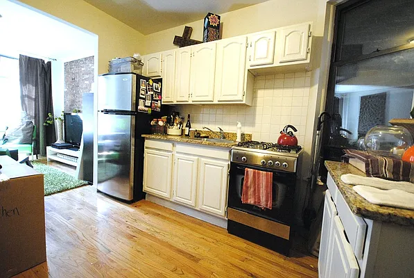 Rented by Bold New York | media 39