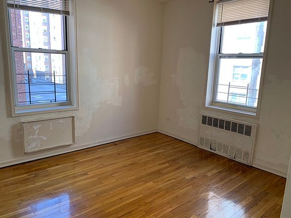5th image of 71-40 112th St APT 308