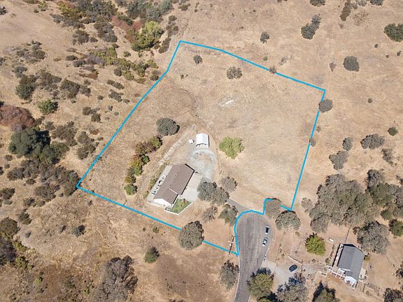 4th image of 2997 Dennis Ct