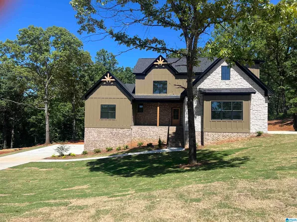 137 Estates Club Dr, Pell City, AL 35128