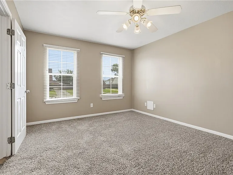 2443 Pintail Loop — Photo 12