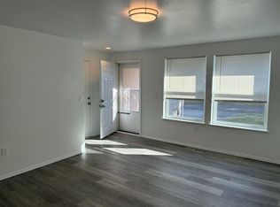 15808-15810 94th Avenue Ct E, Puyallup, WA 98375