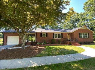 4584 Follansbee Rd, Winston Salem, NC 27127
