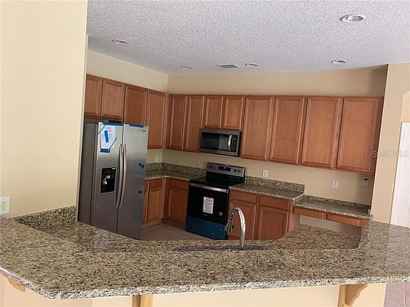 2nd image of 2327 Greenwillow Dr