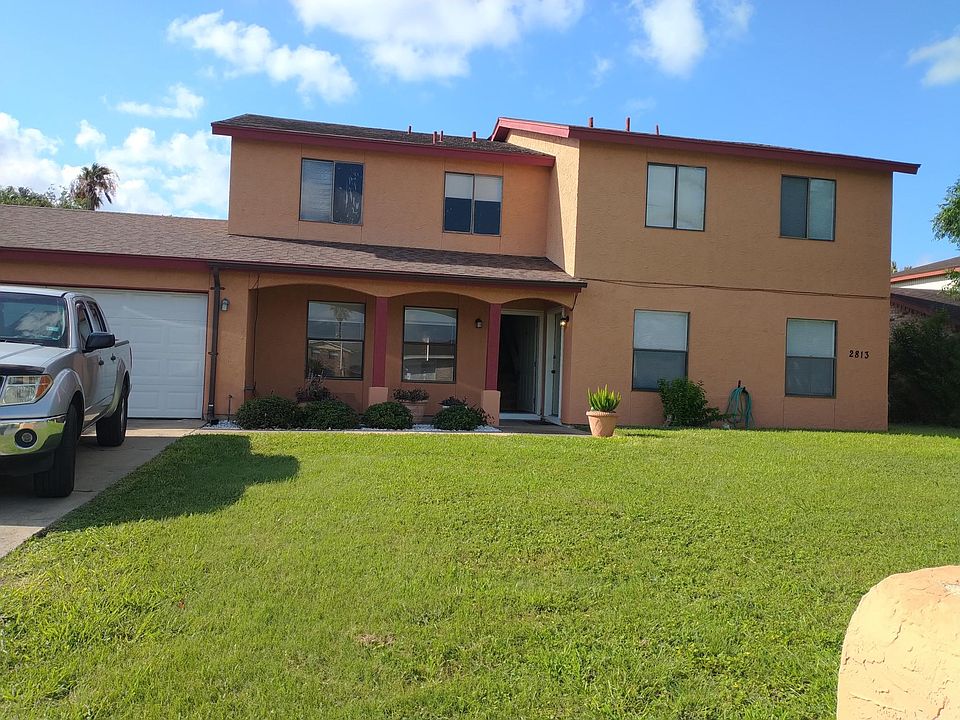 DUPLEX front view, separate entrances