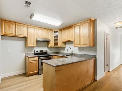 6690 Hometown Way, Sacramento, CA, 95828