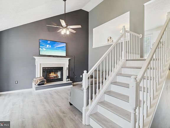 3rd image of 359 Gaylor Rd