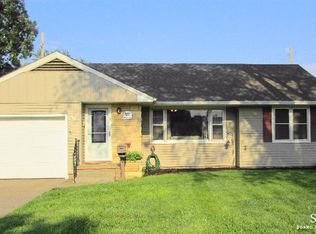 1945 Larson St, Salina, KS 67401