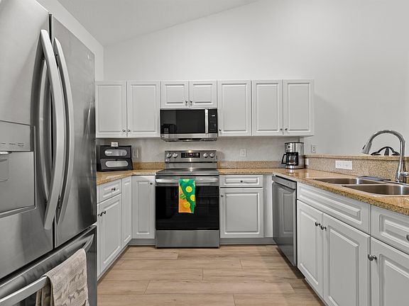 2nd image of 601 Hillside Dr. #4133