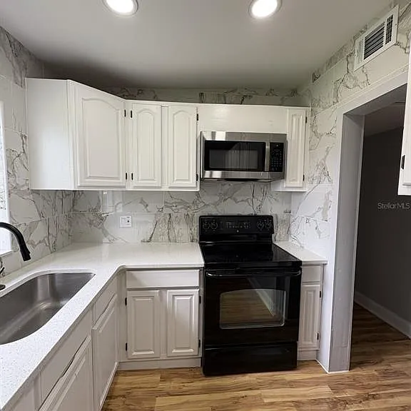 821 S Solandra Dr — Photo 4