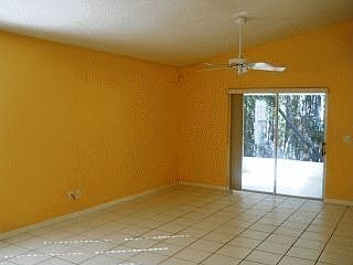 4th image of 4466 King Edward Dr