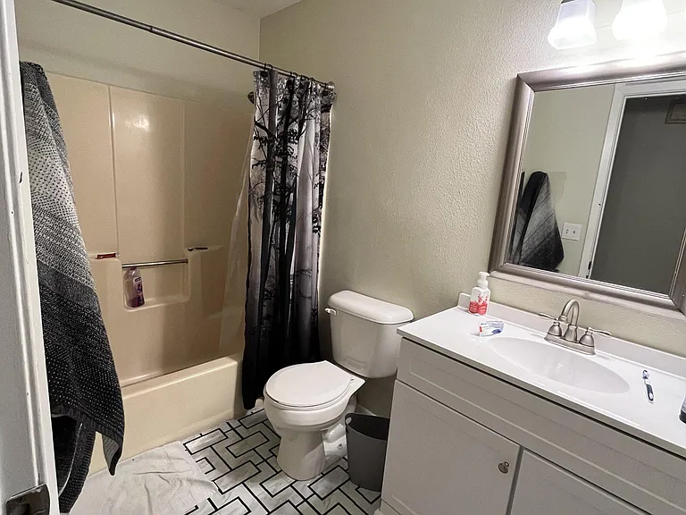 903 Largo Dr — Photo 11
