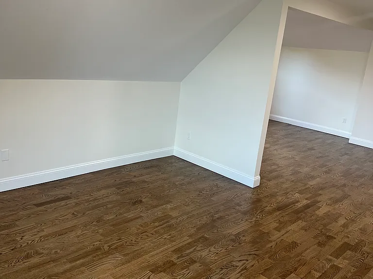 470 Howard Ave #3 — Photo 9