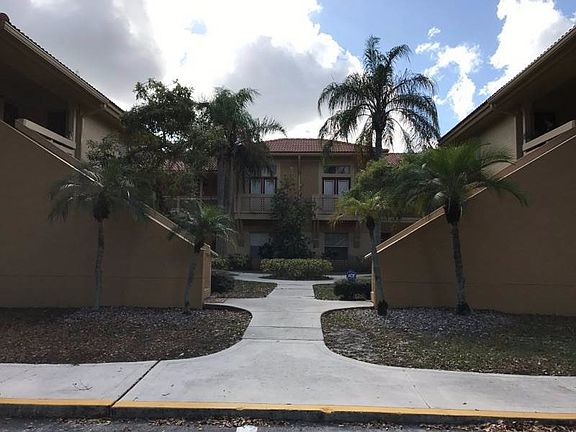 2nd image of 4759 Via Palm Lck APT 308