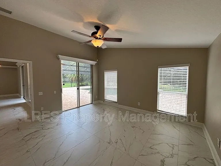 1028 Kerwood Cir — Photo 18