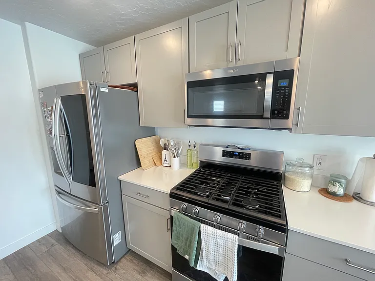 639 W Parker Pl — Photo 5