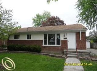 980 Chippewa Rd, Mount Clemens, MI 48043