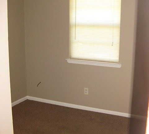 4th image of 305 S Bailey St APT A