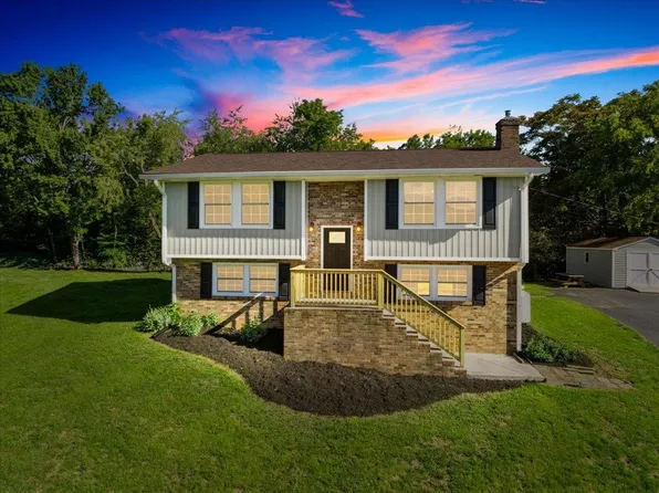 325 Mulberry Dr, Christiansburg, VA 24073