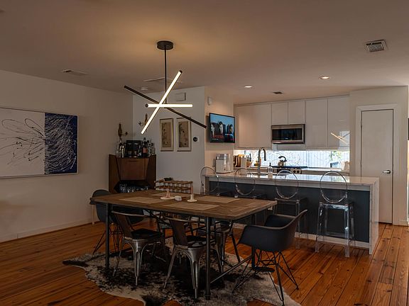 Main Floor - Dining Area