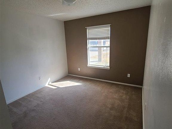 3rd image of 2308 Country Meadows Dr