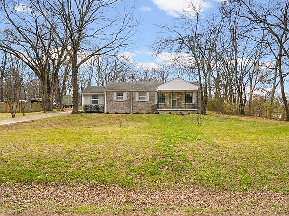 2nd image of 1225 Currey Rd