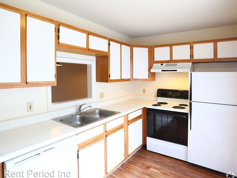 2nd image of 3968 Eastgate Dr
