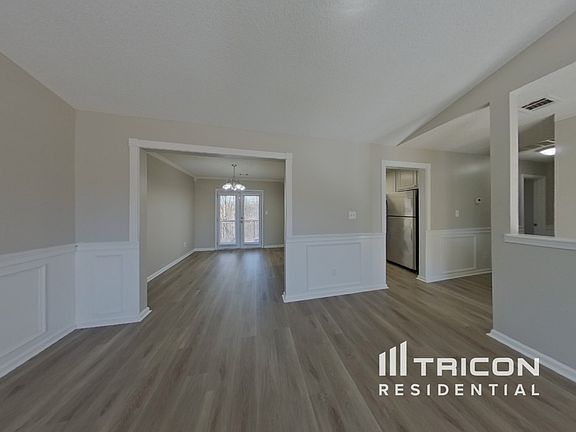 3rd image of 110 Poplar Pointe