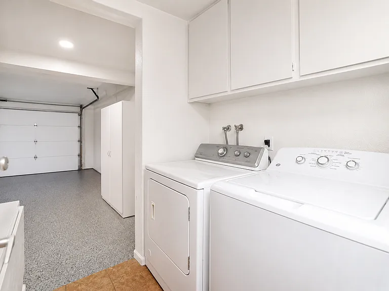 4701 Carmonita Ln — Photo 26