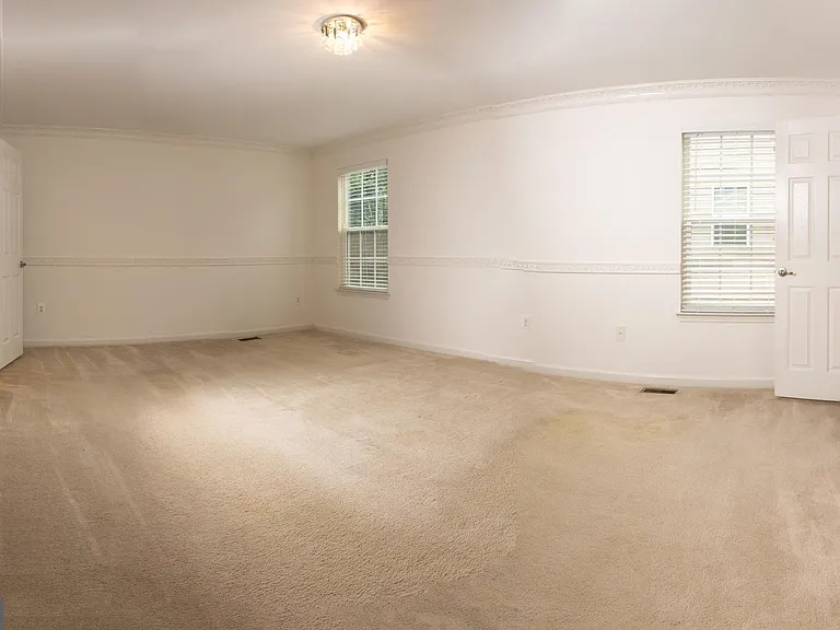 18136 Prestwick Ter — Photo 29