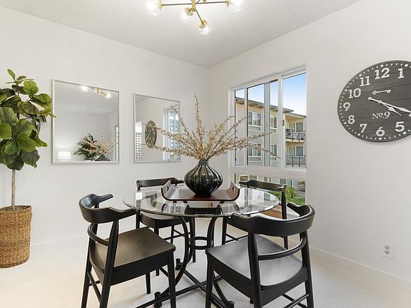5th image of 904 Peninsula Ave APT 309