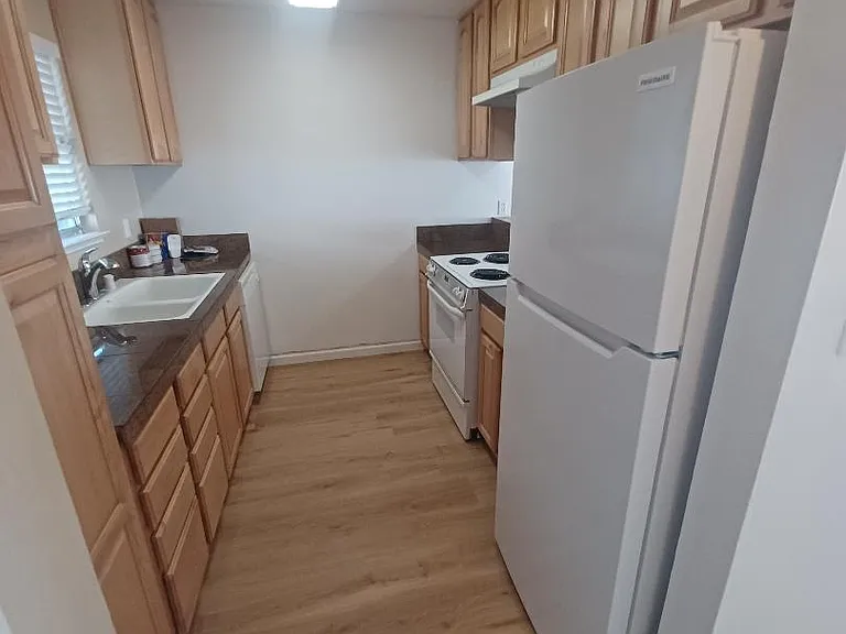 1731 Ellis St #24 — Photo 7
